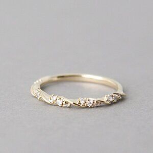 💞14K Gold Plated Thin Twisted CZ Wedding Ring for Women, MLNN1117